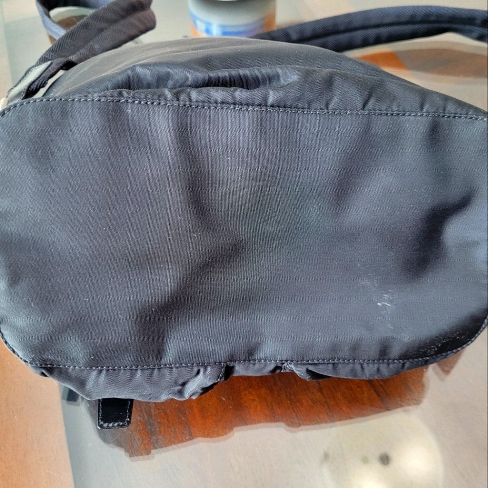 🌟SOLD🌟 Prada Nylon Backpack - Picture 3 of 9